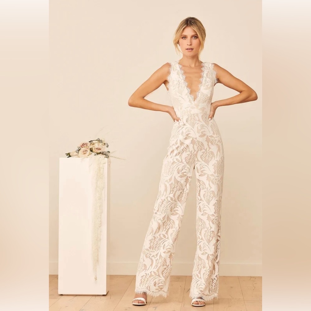 Lulus white lace jumpsuit size xs
